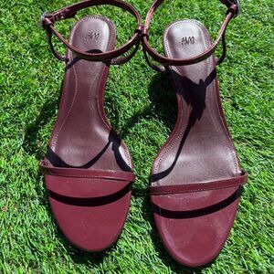 H&M Women's Burgundy kitten heel strapped sandal